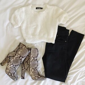 Fuzzy Cropped Sweater